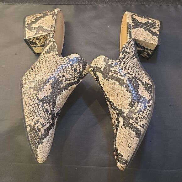 TIME AND TRU SNEAKING BLOCK HEEL PLATFORM MULE SHOE - Picture 12 of 16